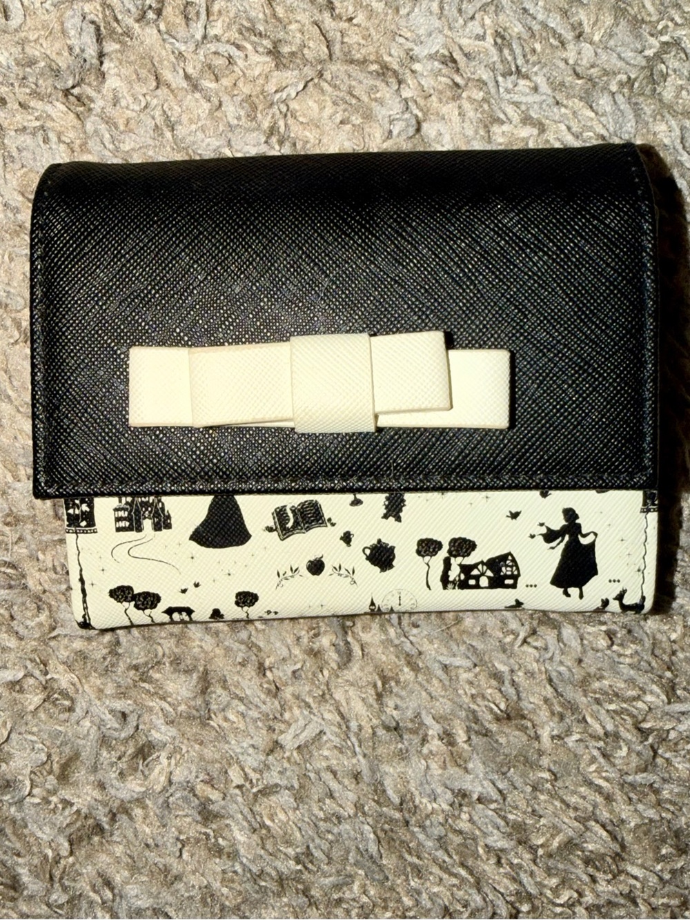 LOUNGEFLY  princess silhouette Two-Tone Black & Cream Wallet